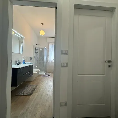 Domus Plinio Apartment *