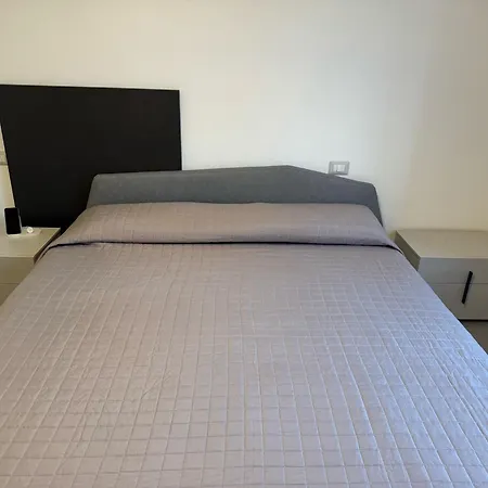 Domus Plinio Apartment *